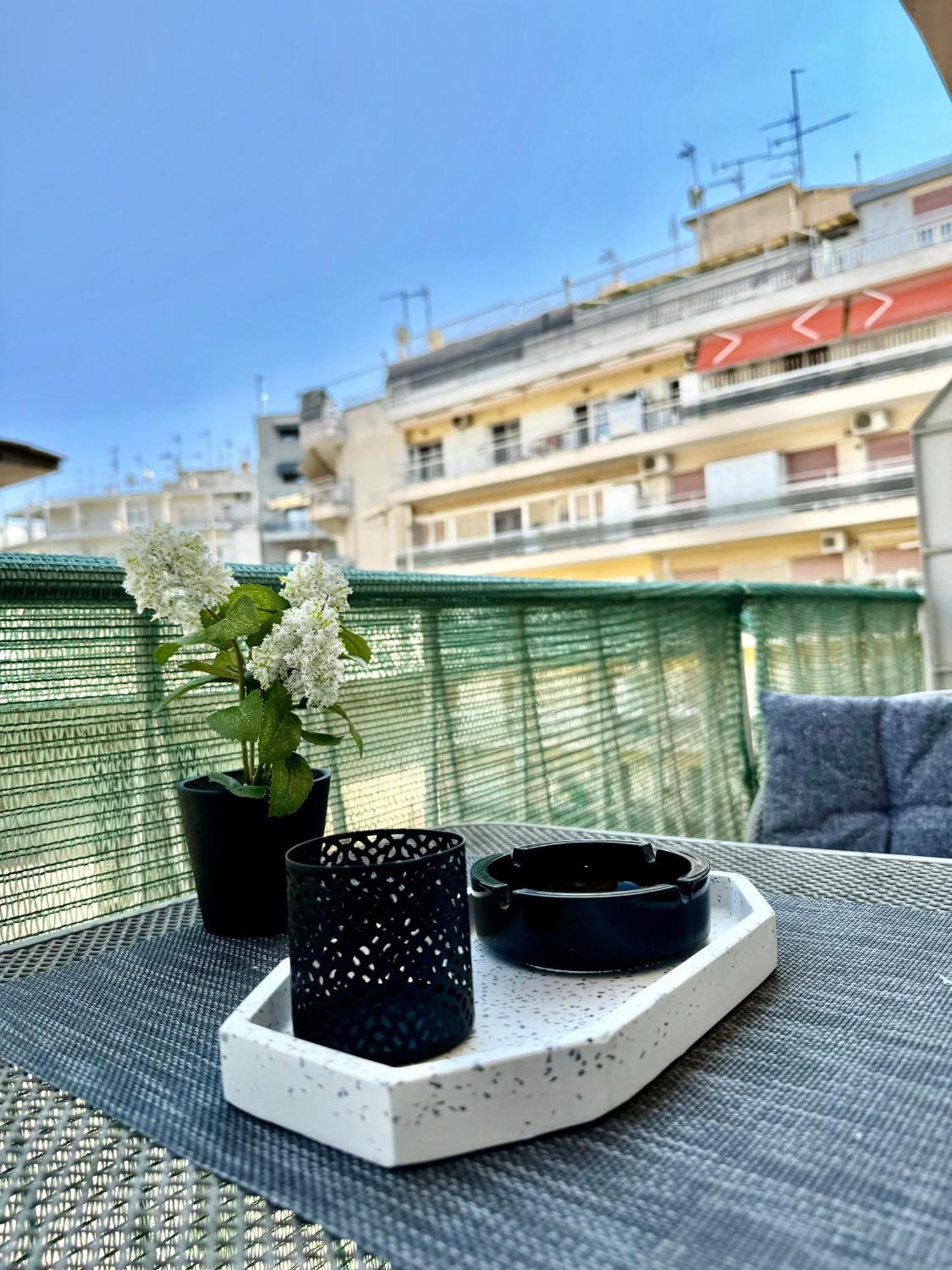 Cyriacus Flat In The Heart Of Thessaloniki Apartment Exterior photo